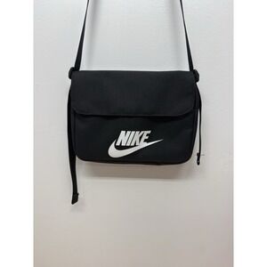 Nike Womens Sportswear Futura 365 Crossbody Bag, Black/White Purse #37